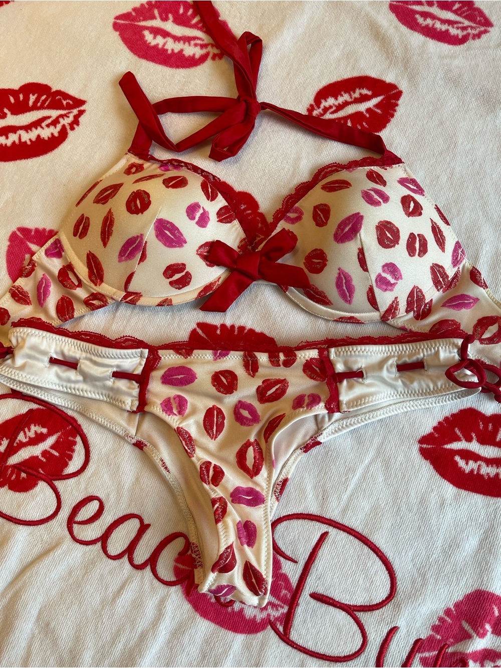 Vintage and original lips of an angel bikini L set